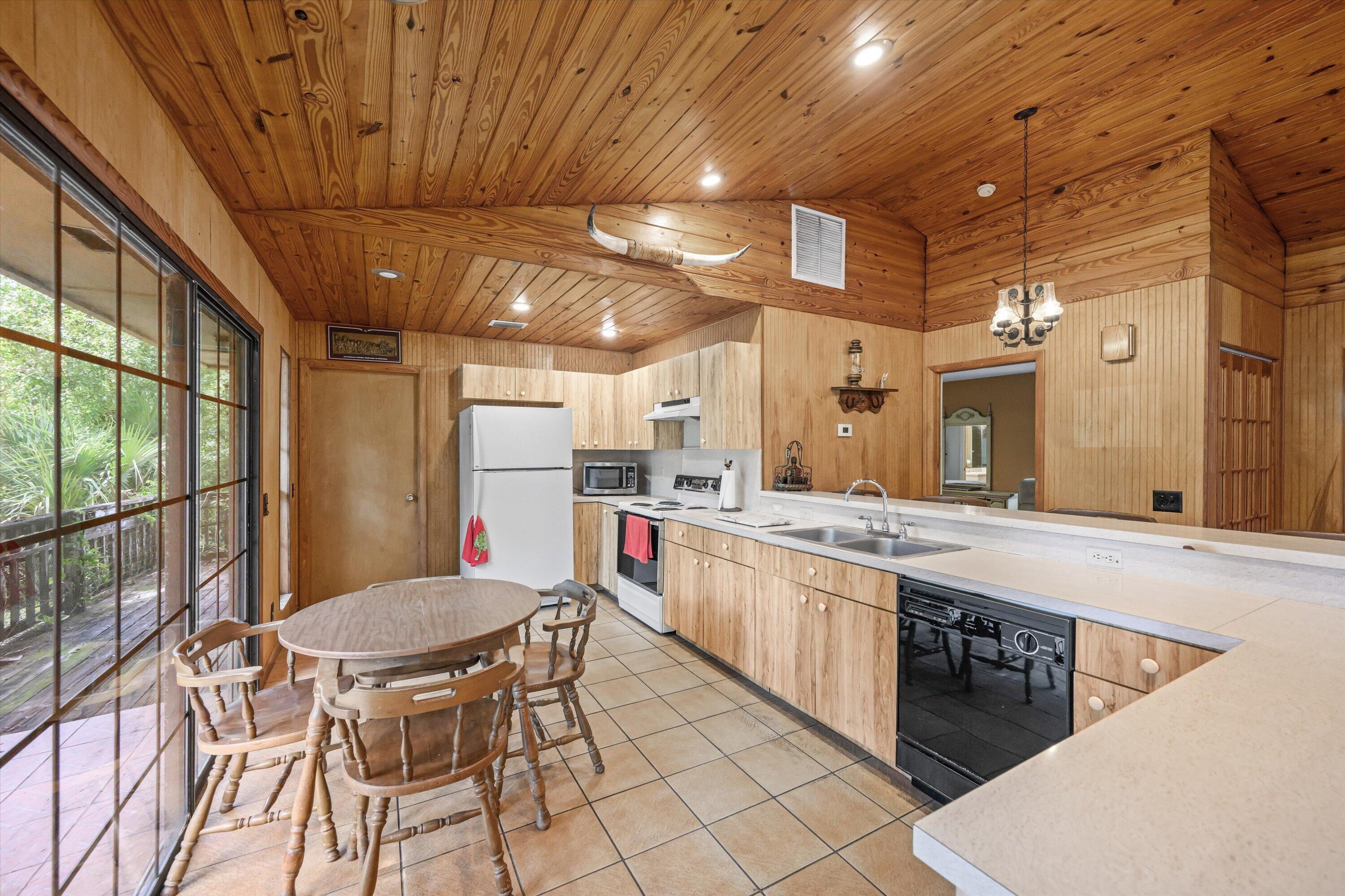 LOXAHATCHEE GROVES - Residential