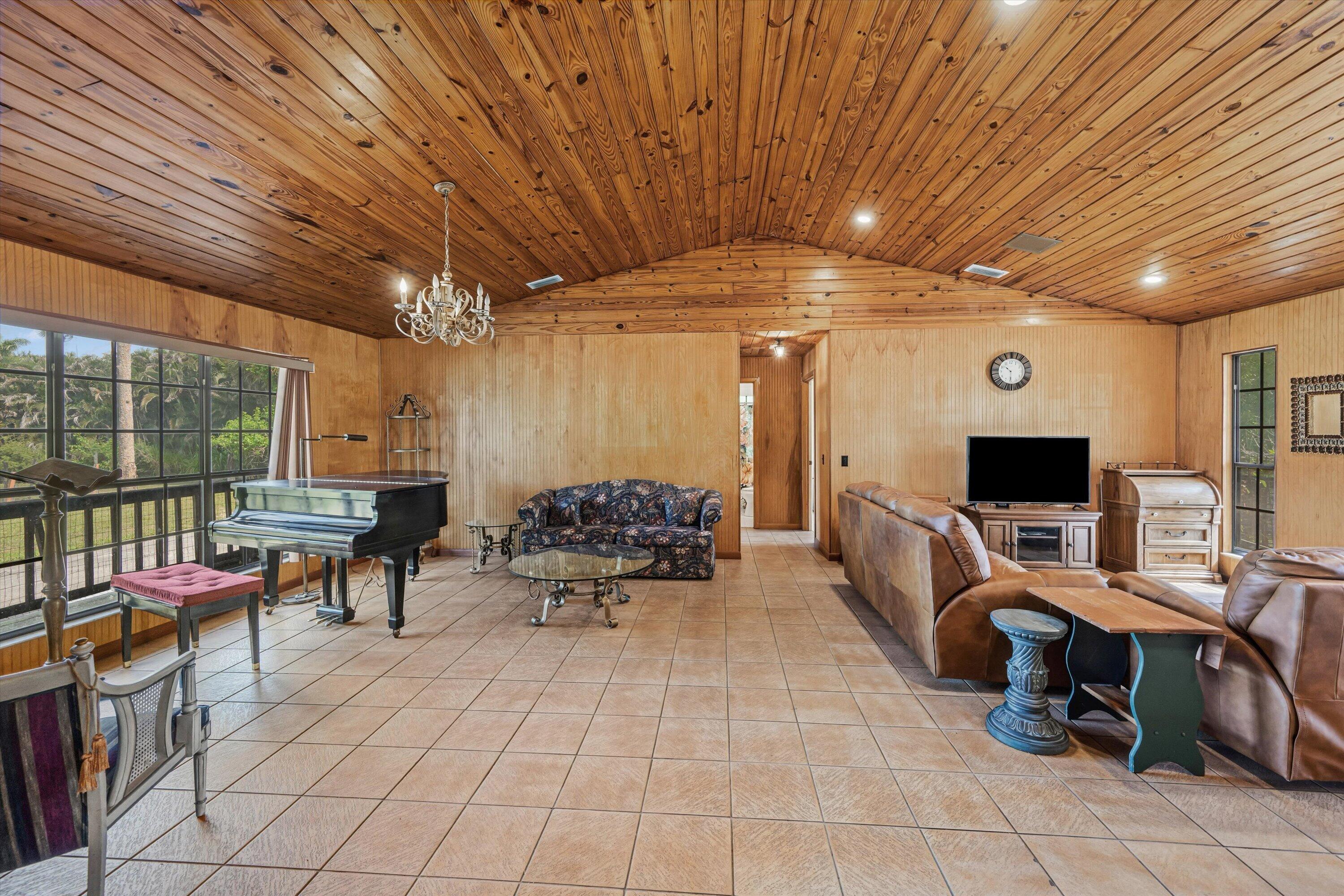 LOXAHATCHEE GROVES - Residential