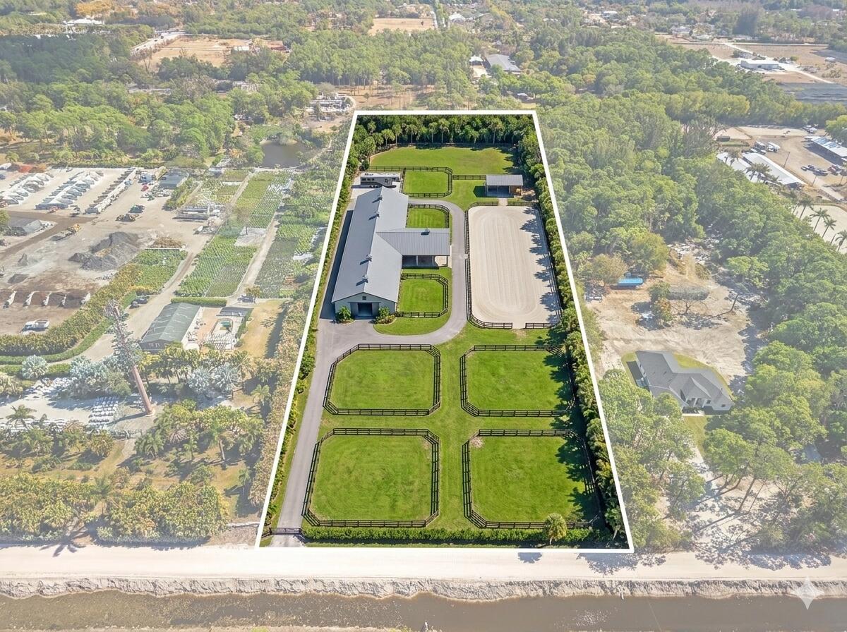 LOXAHATCHEE GROVES - Residential
