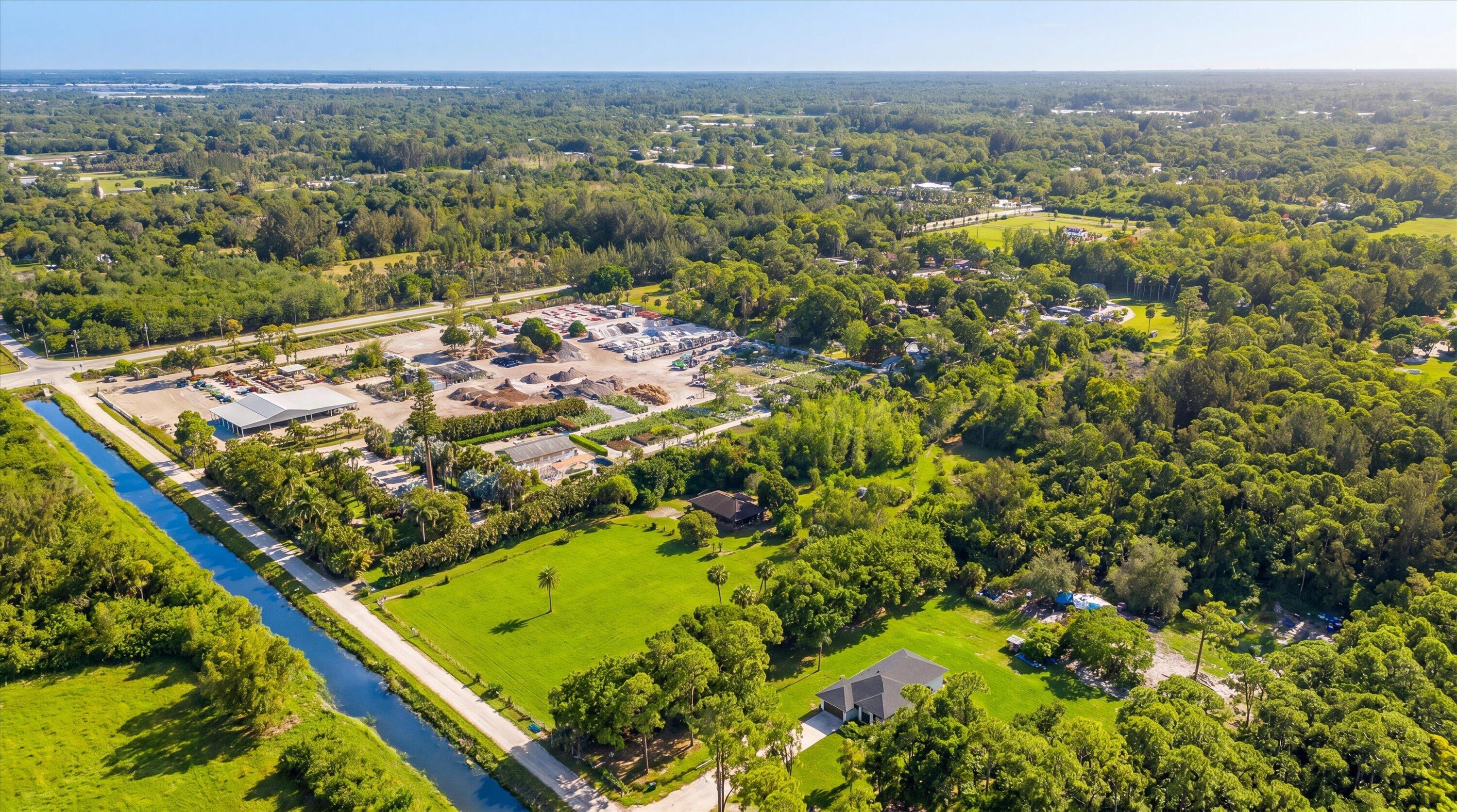 LOXAHATCHEE GROVES - Residential