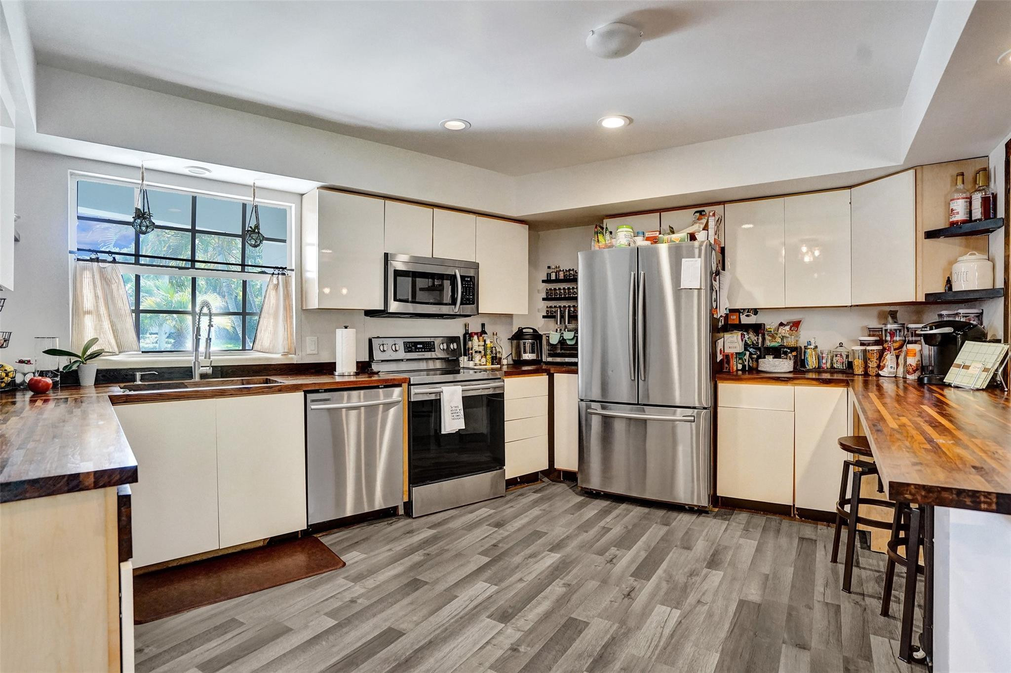 Coral Ridge - Residential