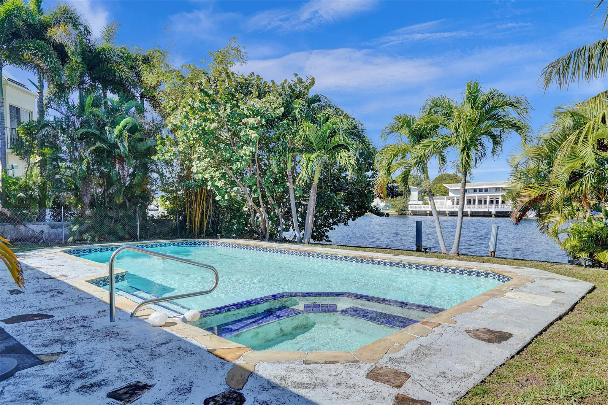 Coral Ridge - Residential