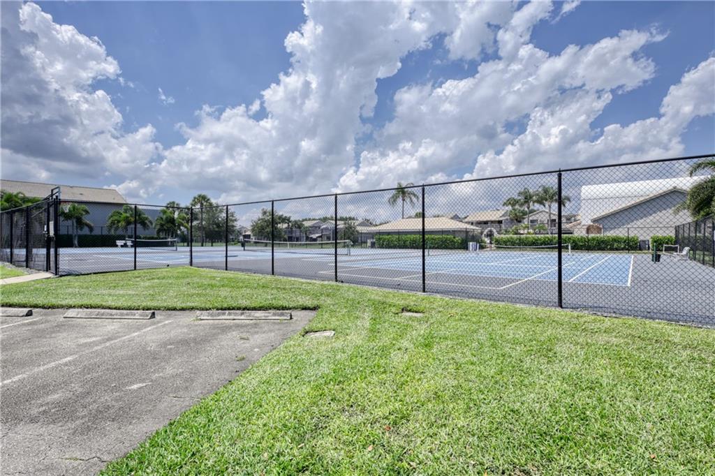 MONTEREY LAKE - Residential