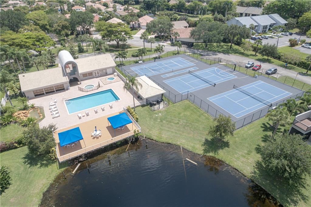 MONTEREY LAKE - Residential