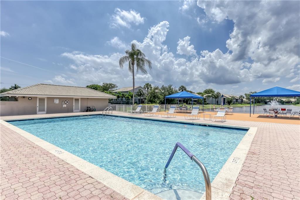 MONTEREY LAKE - Residential