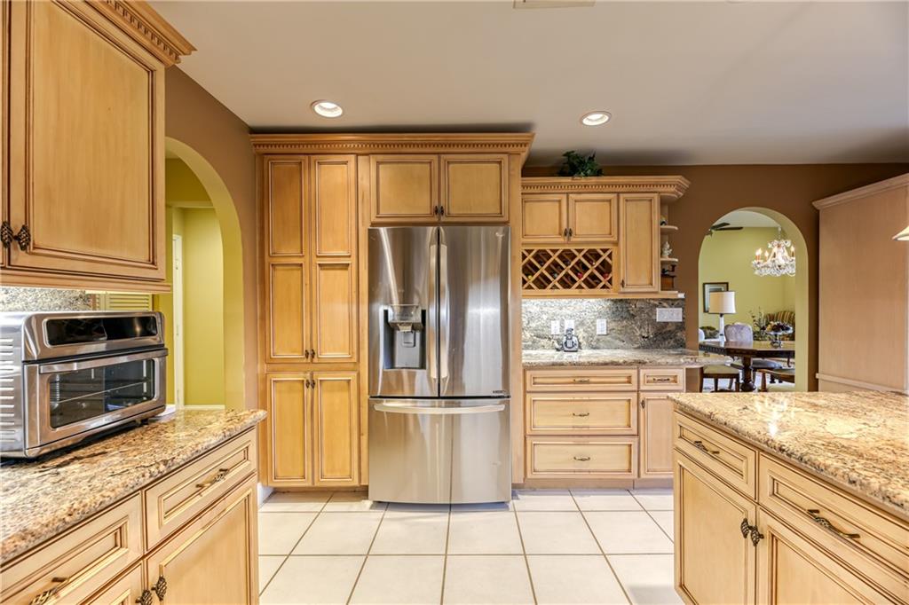 MONTEREY LAKE - Residential