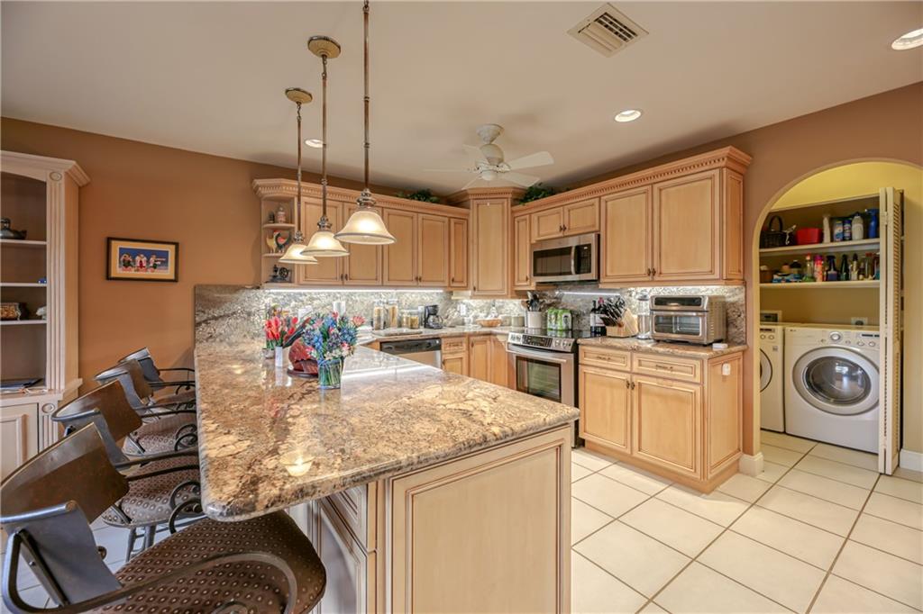 MONTEREY LAKE - Residential