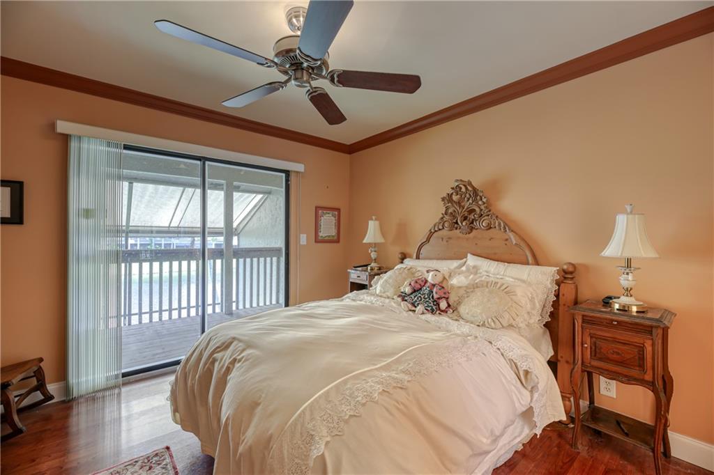 MONTEREY LAKE - Residential