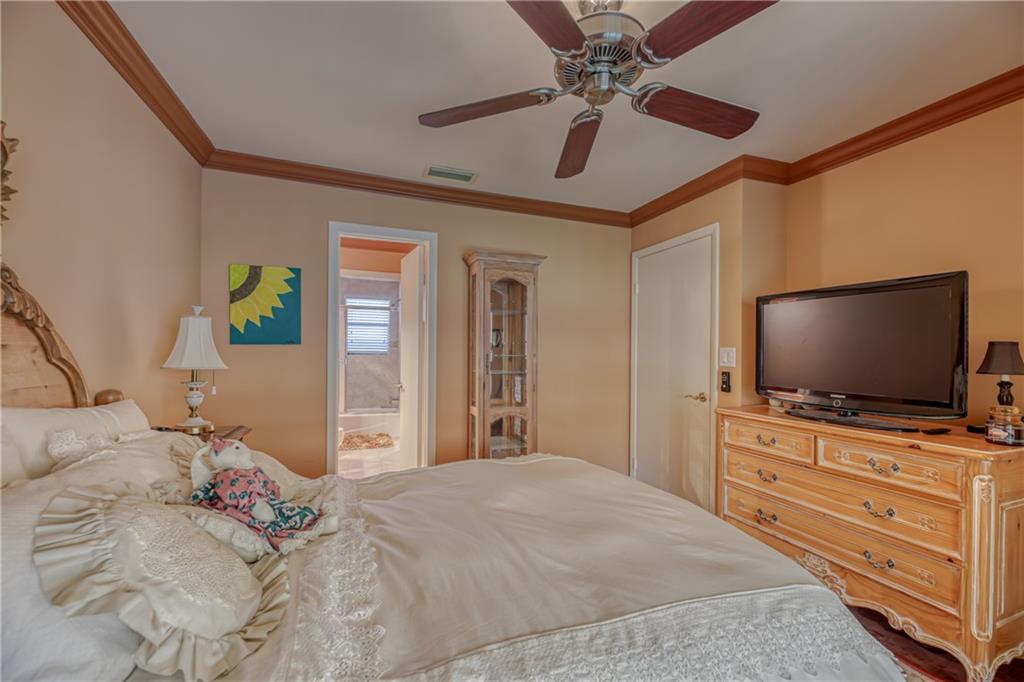 MONTEREY LAKE - Residential