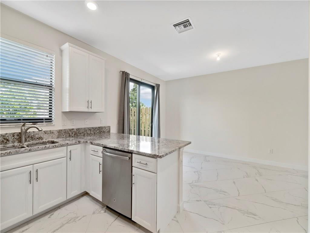 FLAVOR PICT TOWNHOMES PUD - Residential Lease