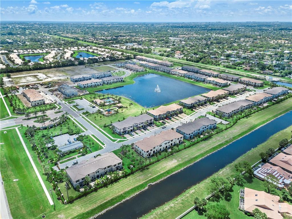 FLAVOR PICT TOWNHOMES PUD - Residential Lease