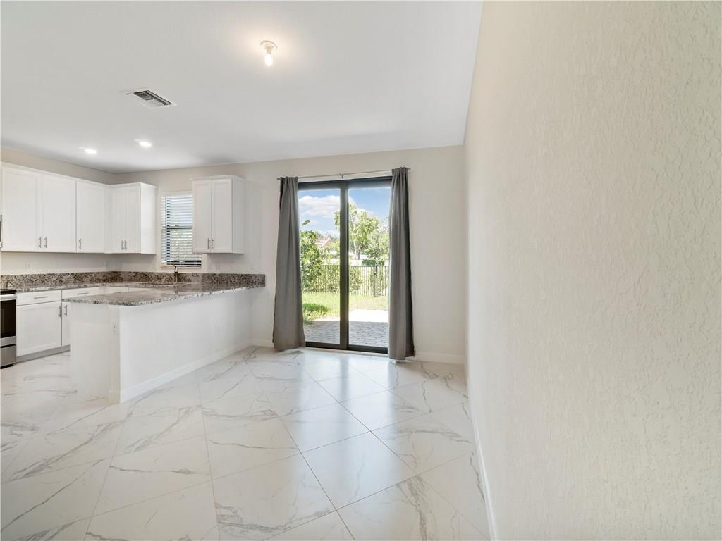 FLAVOR PICT TOWNHOMES PUD - Residential Lease