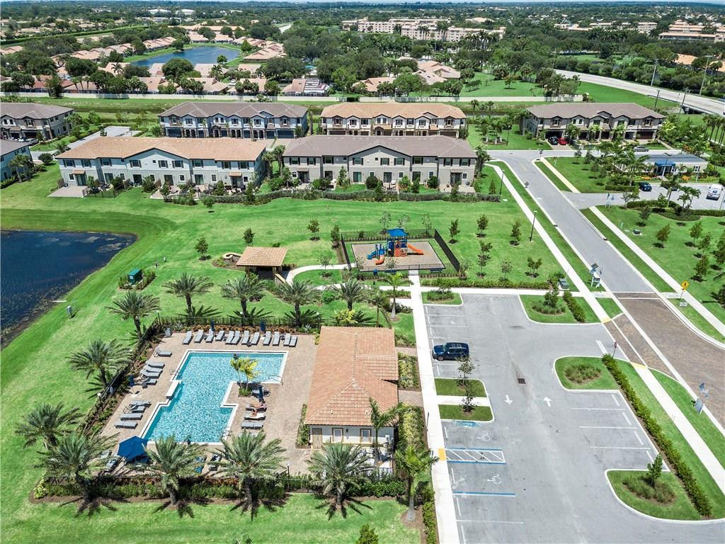 FLAVOR PICT TOWNHOMES PUD - Residential Lease