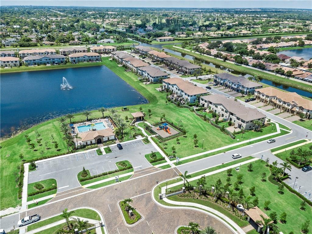 FLAVOR PICT TOWNHOMES PUD - Residential Lease