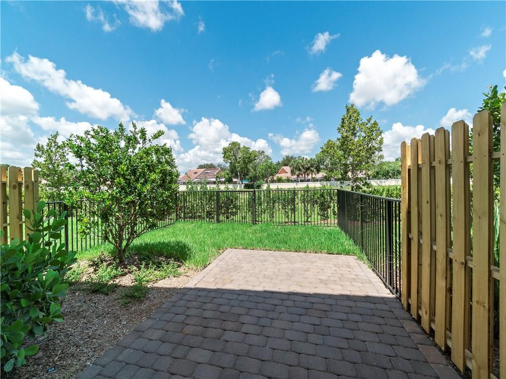 FLAVOR PICT TOWNHOMES PUD - Residential Lease