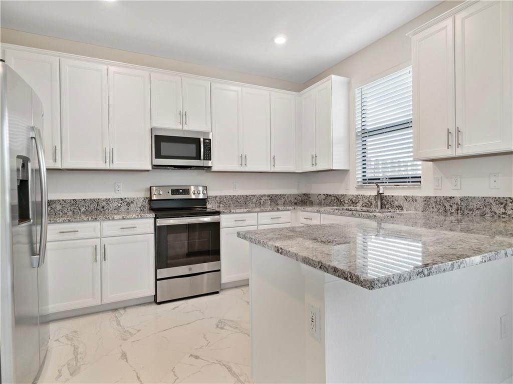FLAVOR PICT TOWNHOMES PUD - Residential Lease