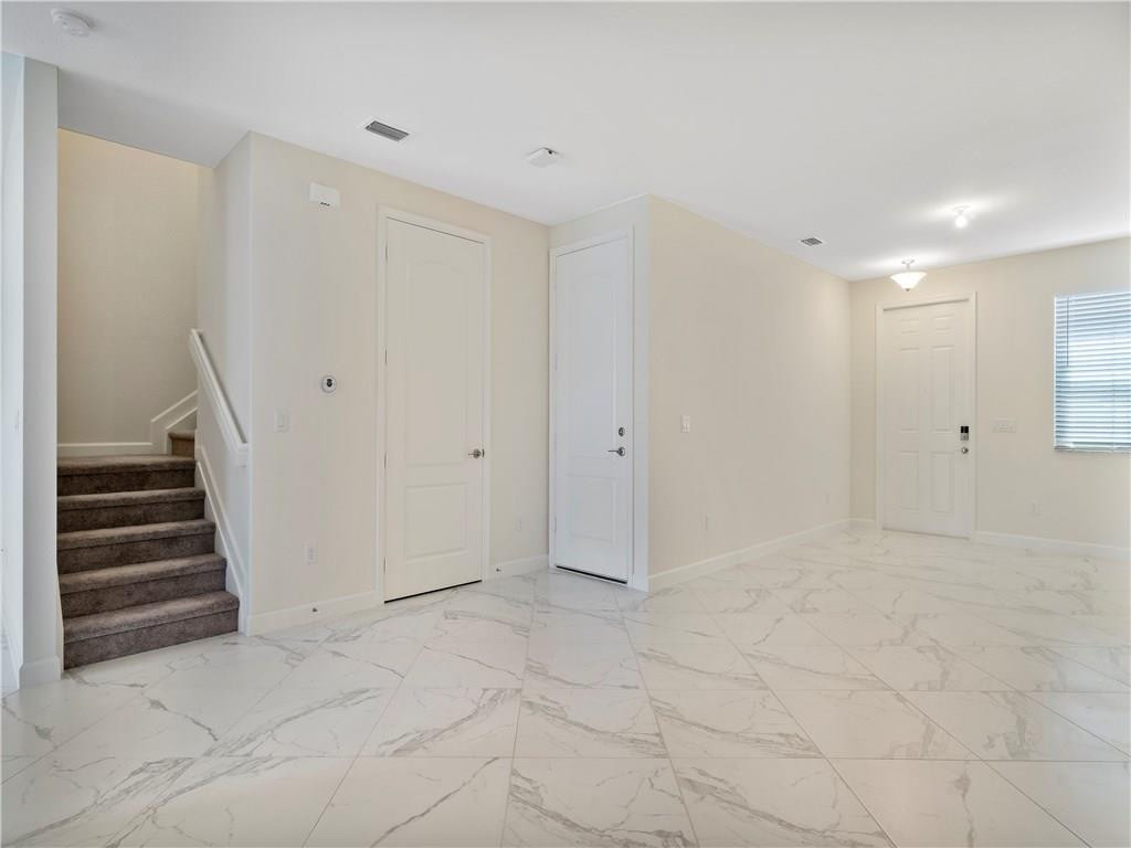 FLAVOR PICT TOWNHOMES PUD - Residential Lease