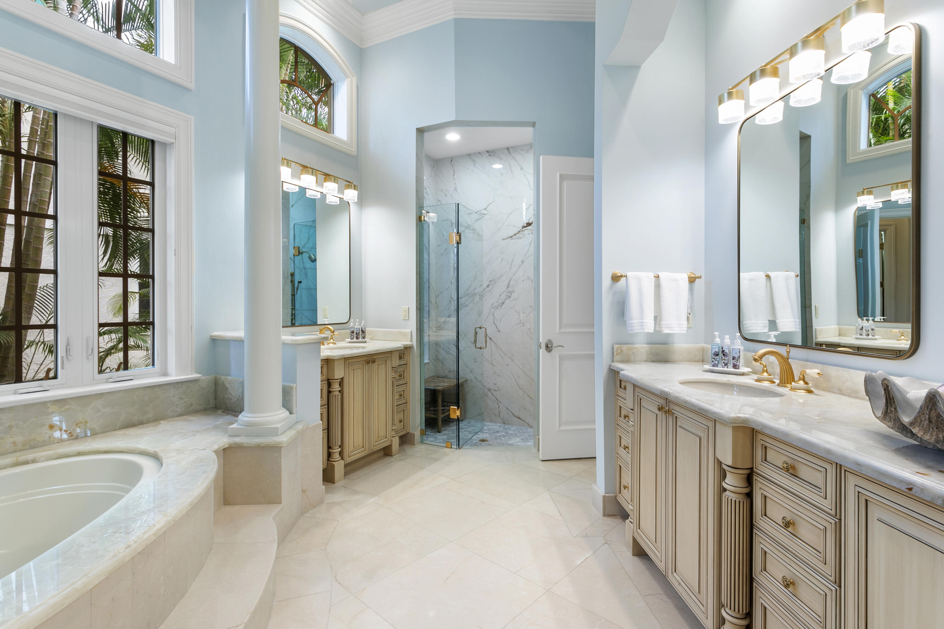 ADMIRALS COVE - Residential