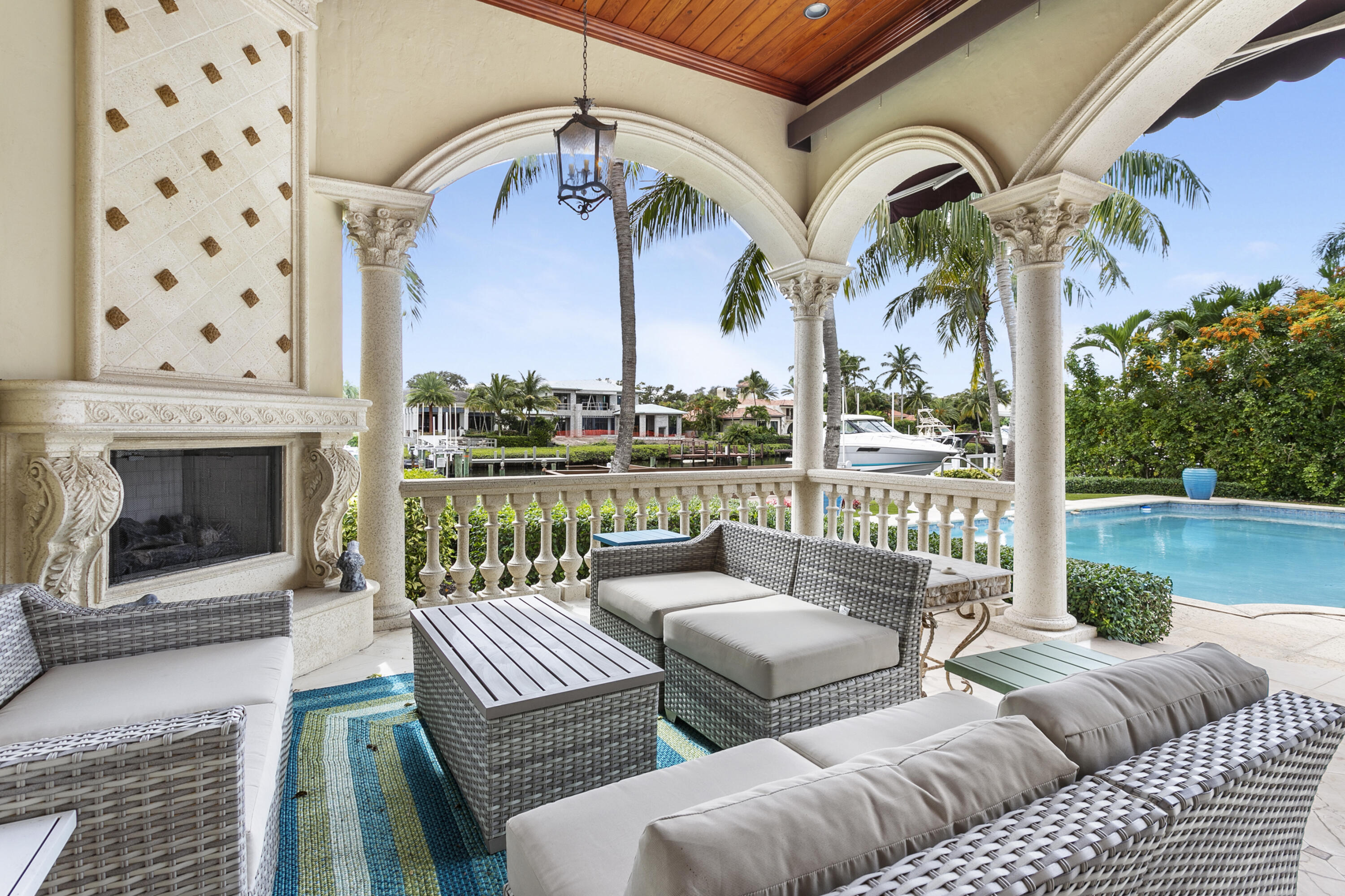 ADMIRALS COVE - Residential