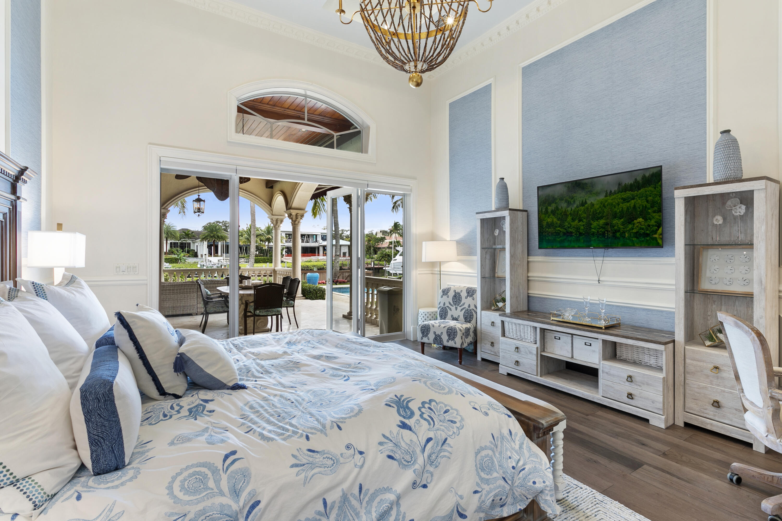 ADMIRALS COVE - Residential