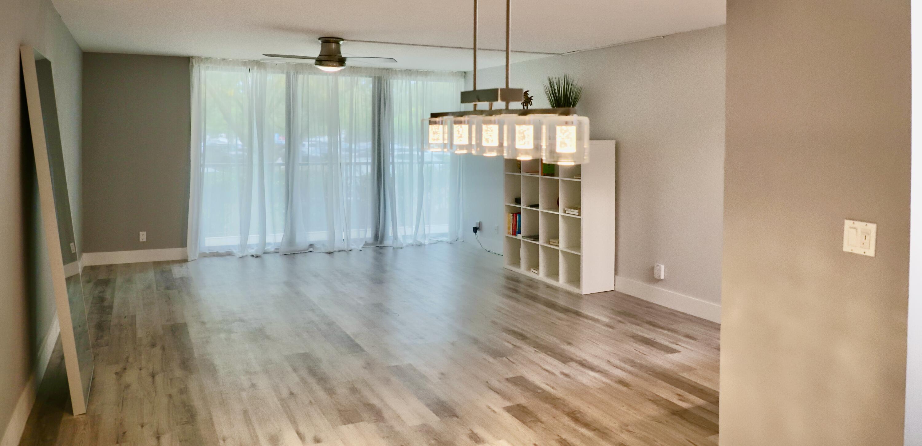 RIVER REACH CONDOMINIUM V - Residential