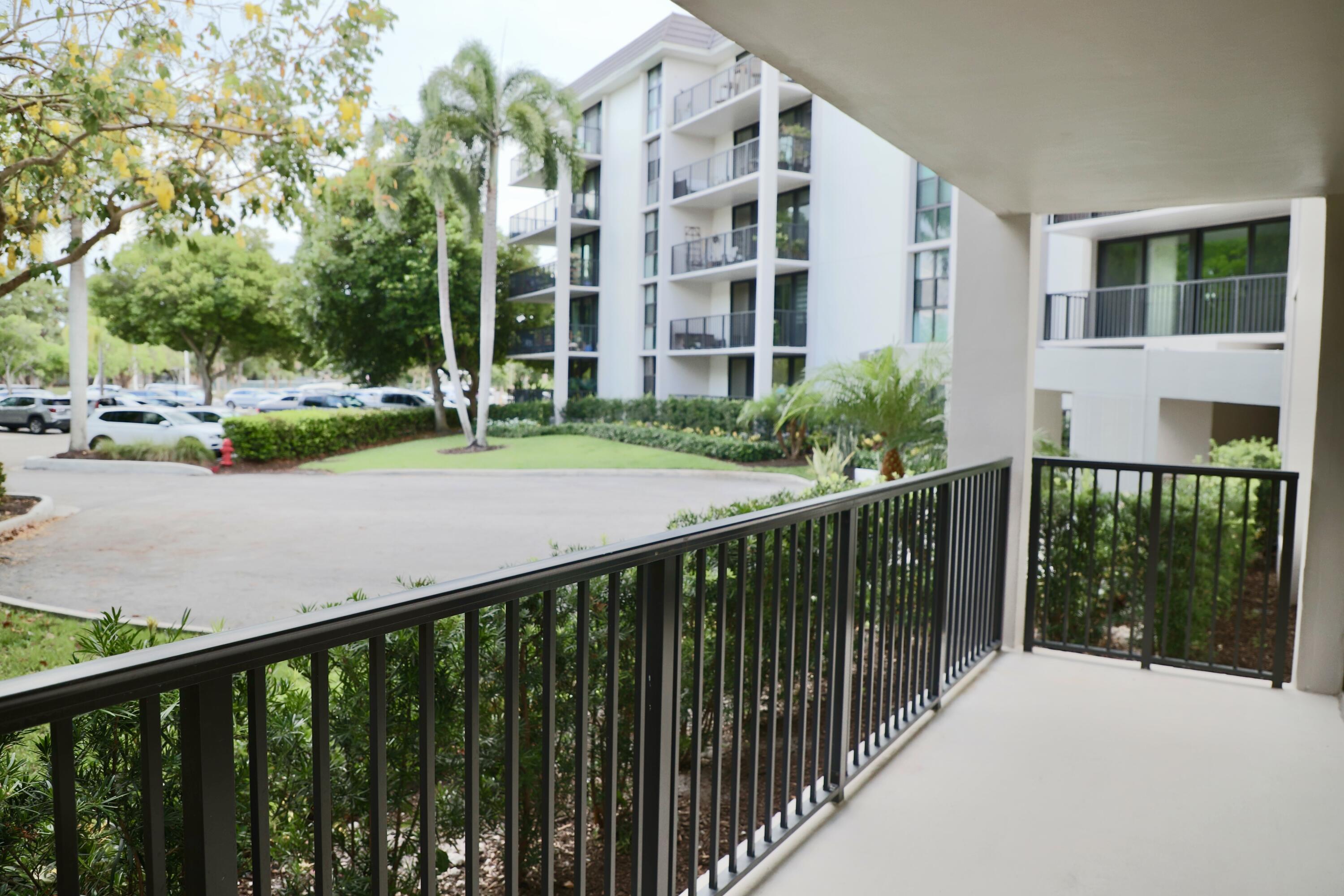 RIVER REACH CONDOMINIUM V - Residential