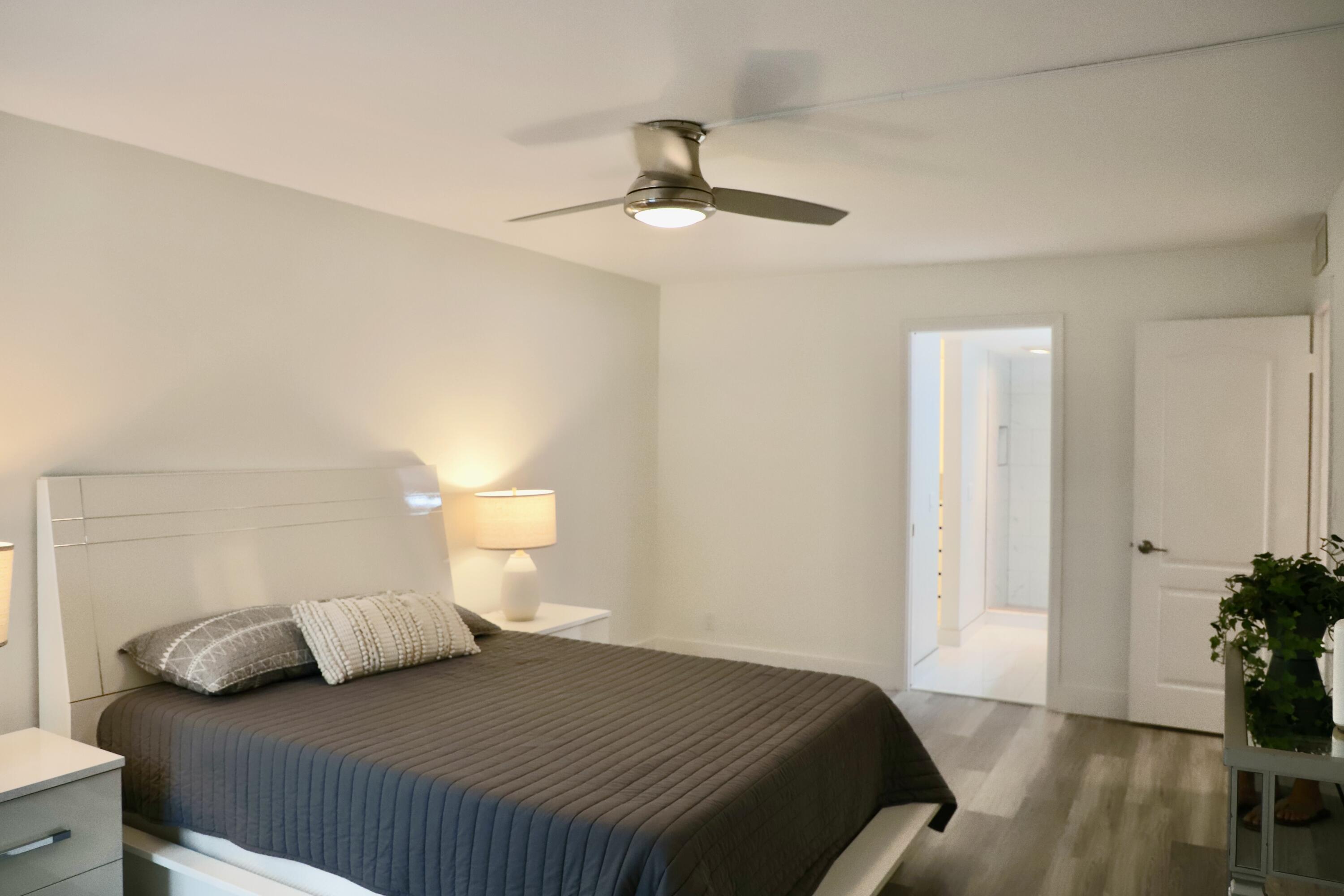 RIVER REACH CONDOMINIUM V - Residential