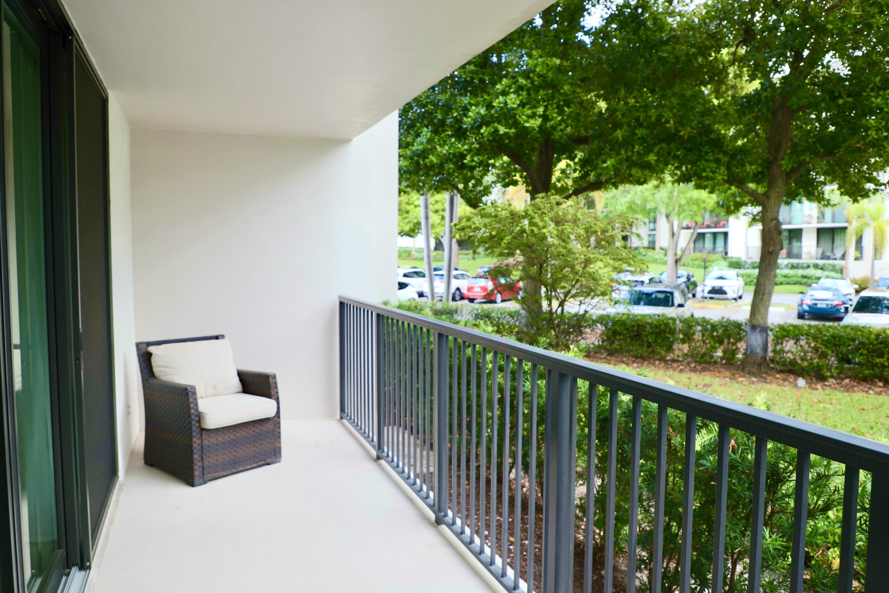 RIVER REACH CONDOMINIUM V - Residential