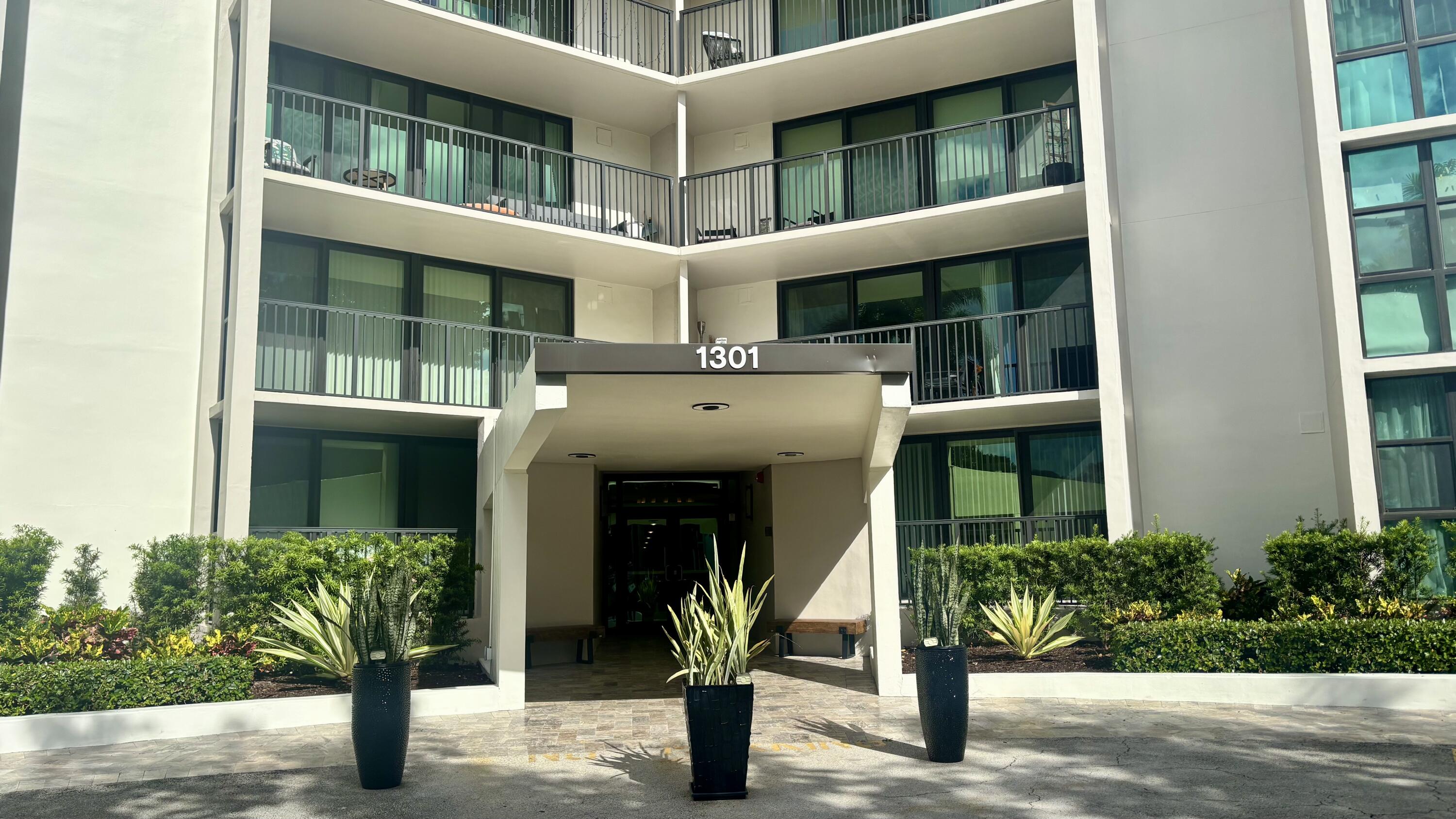 RIVER REACH CONDOMINIUM V - Residential