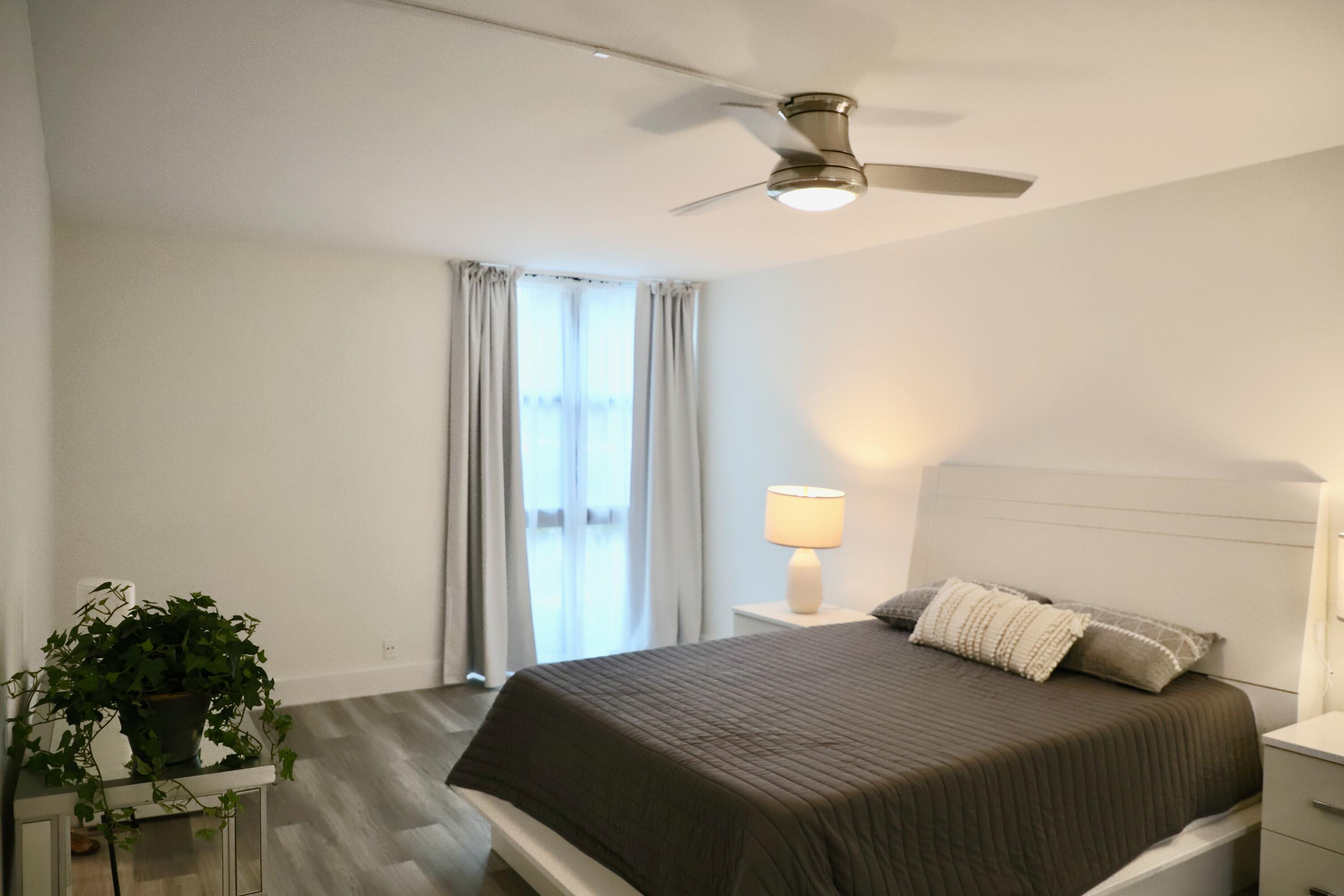 RIVER REACH CONDOMINIUM V - Residential