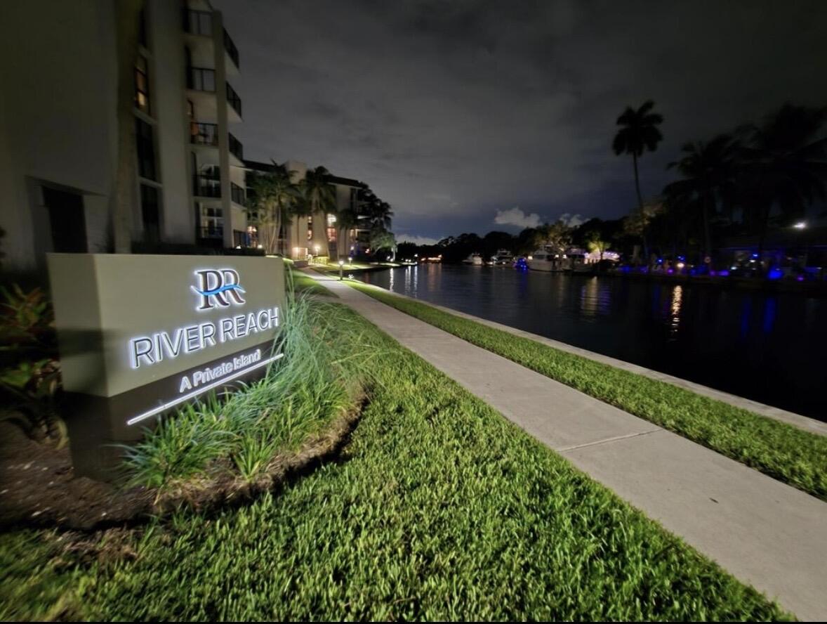 RIVER REACH CONDOMINIUM V - Residential