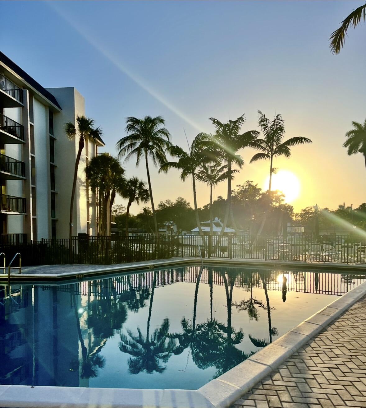 RIVER REACH CONDOMINIUM V - Residential