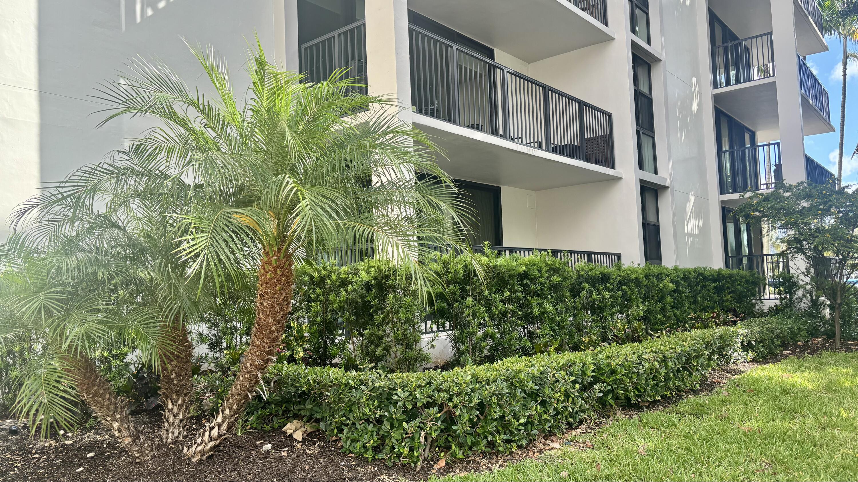 RIVER REACH CONDOMINIUM V - Residential