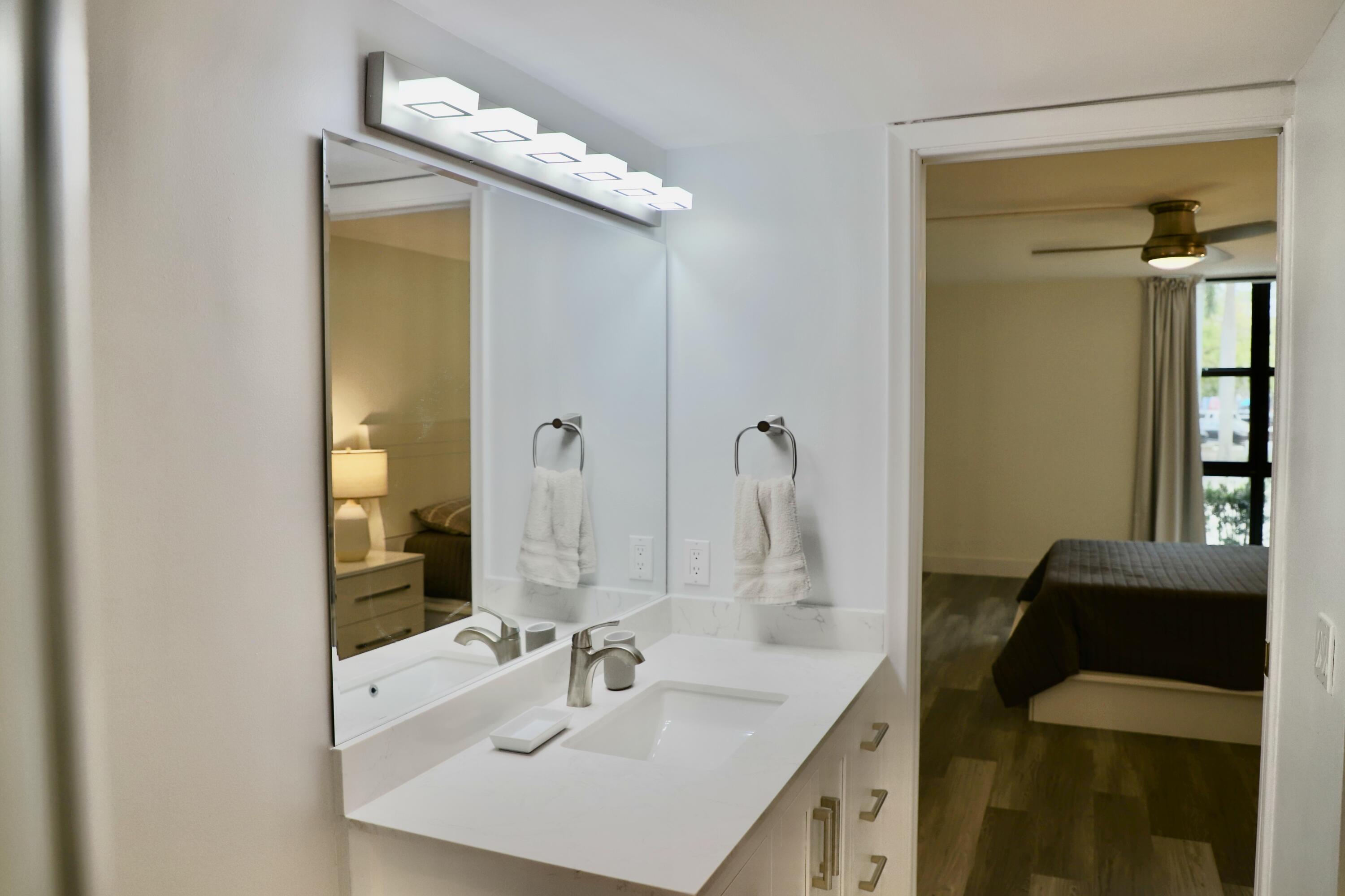 RIVER REACH CONDOMINIUM V - Residential