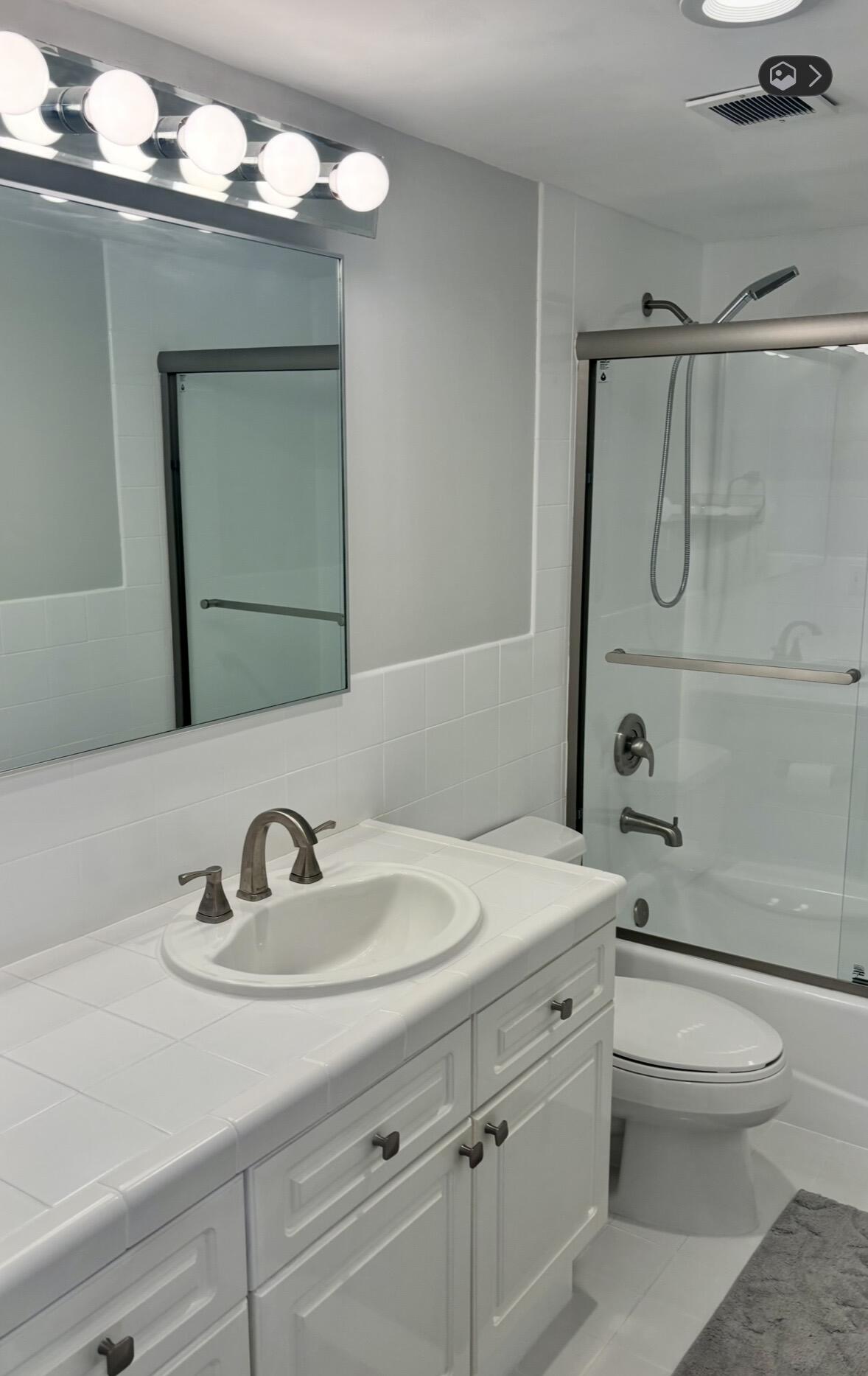 RIVER REACH CONDOMINIUM V - Residential