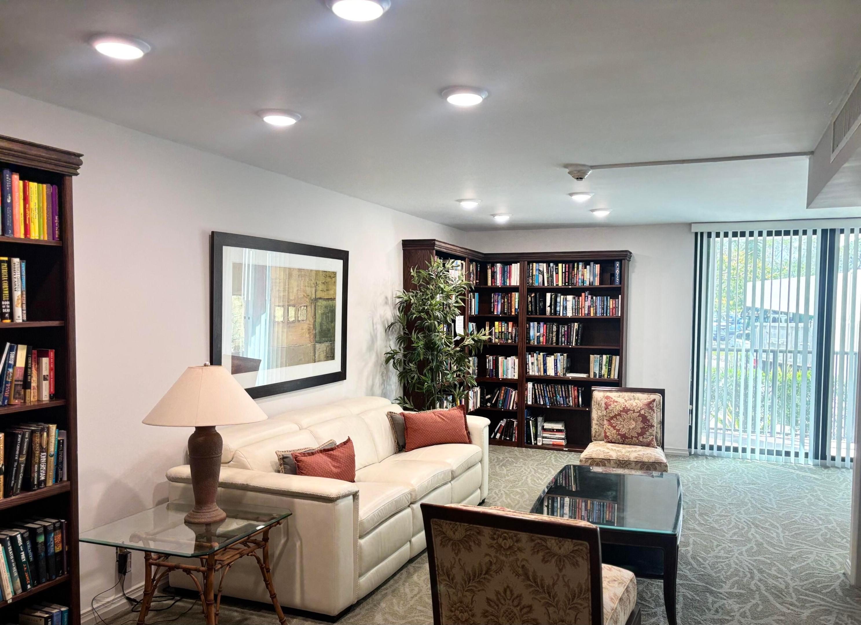 RIVER REACH CONDOMINIUM V - Residential