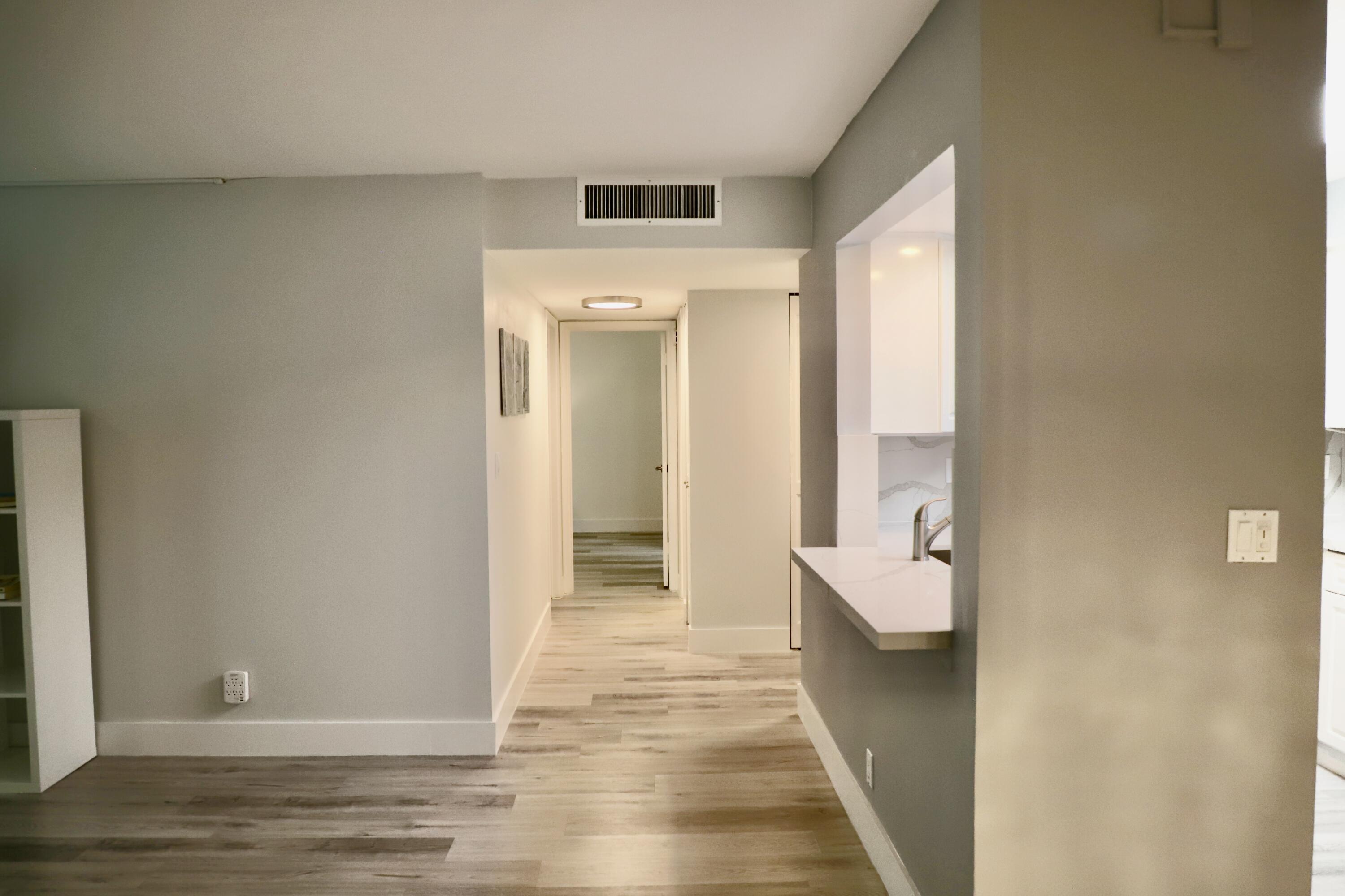 RIVER REACH CONDOMINIUM V - Residential