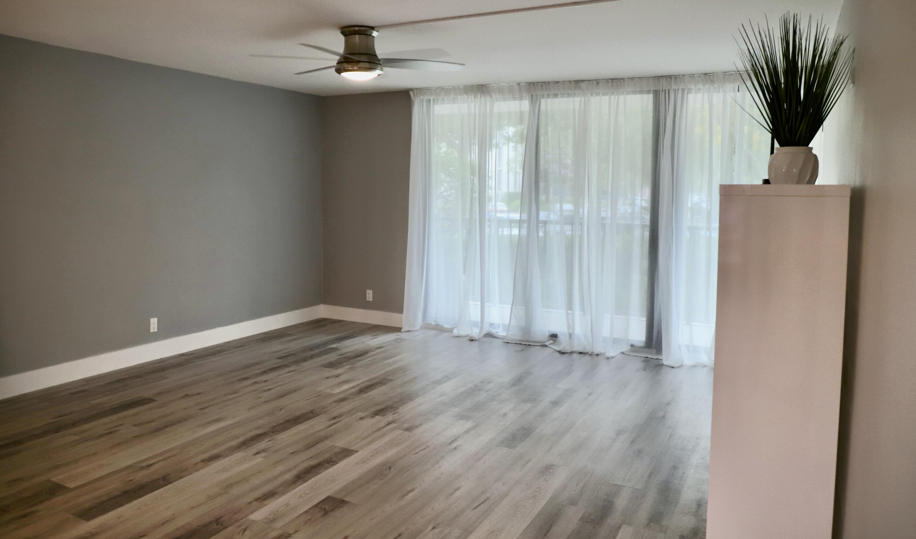 RIVER REACH CONDOMINIUM V - Residential