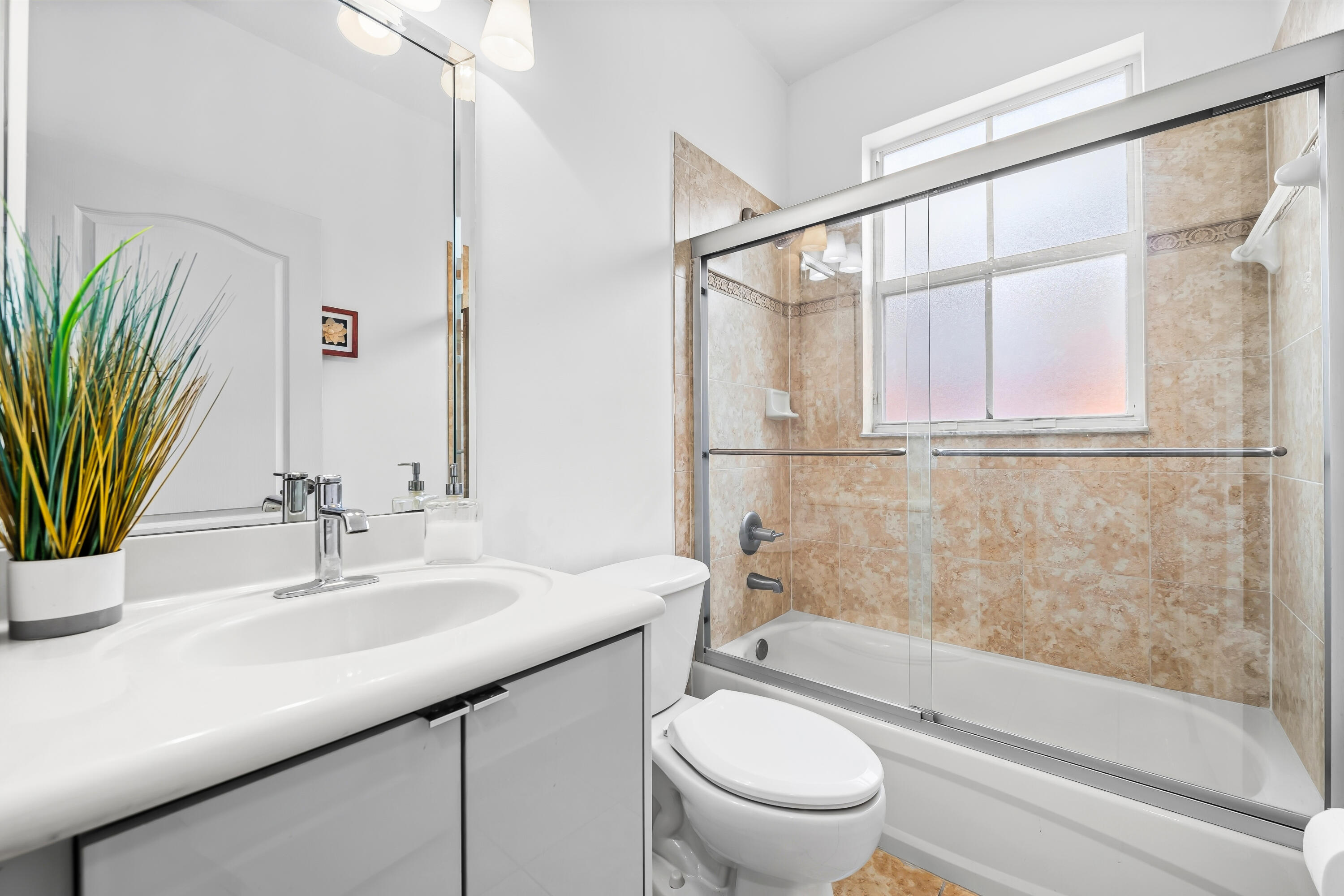 ISLANDS AT DORAL NORTHWEST - Residential