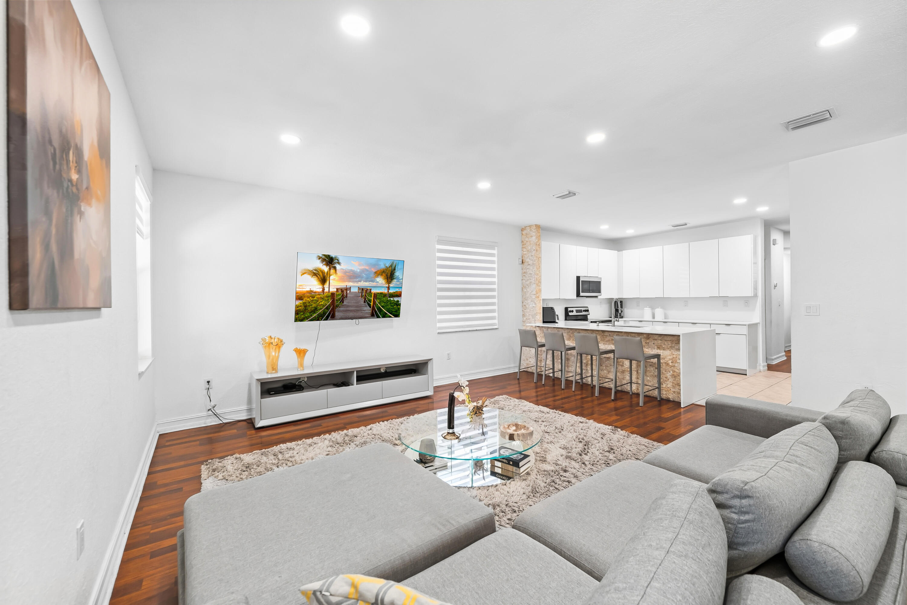 ISLANDS AT DORAL NORTHWEST - Residential