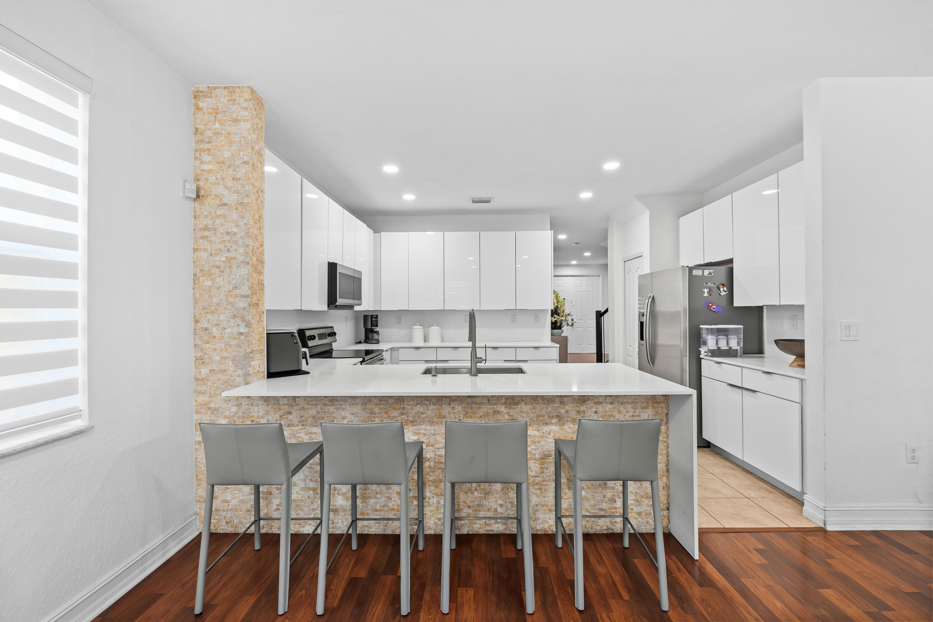 ISLANDS AT DORAL NORTHWEST - Residential