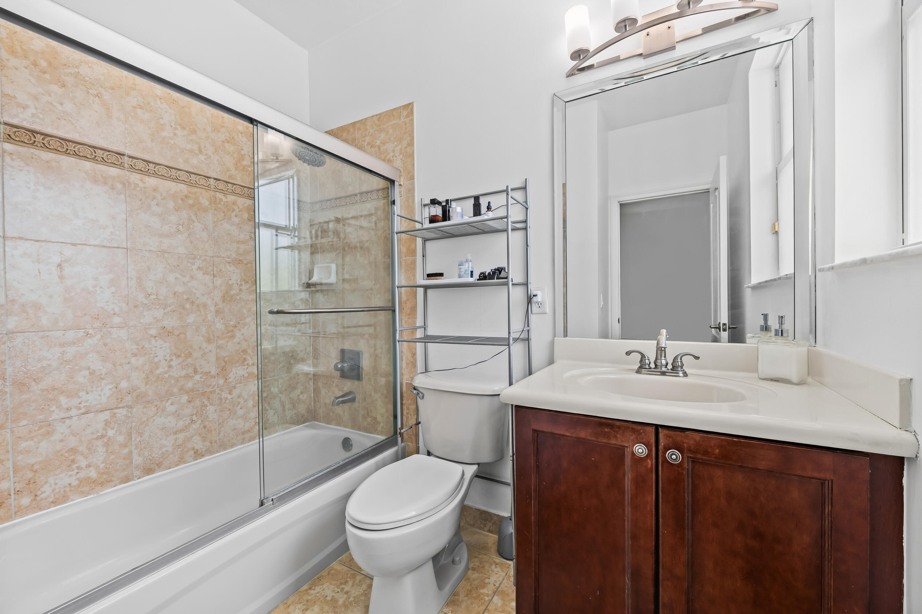 ISLANDS AT DORAL NORTHWEST - Residential
