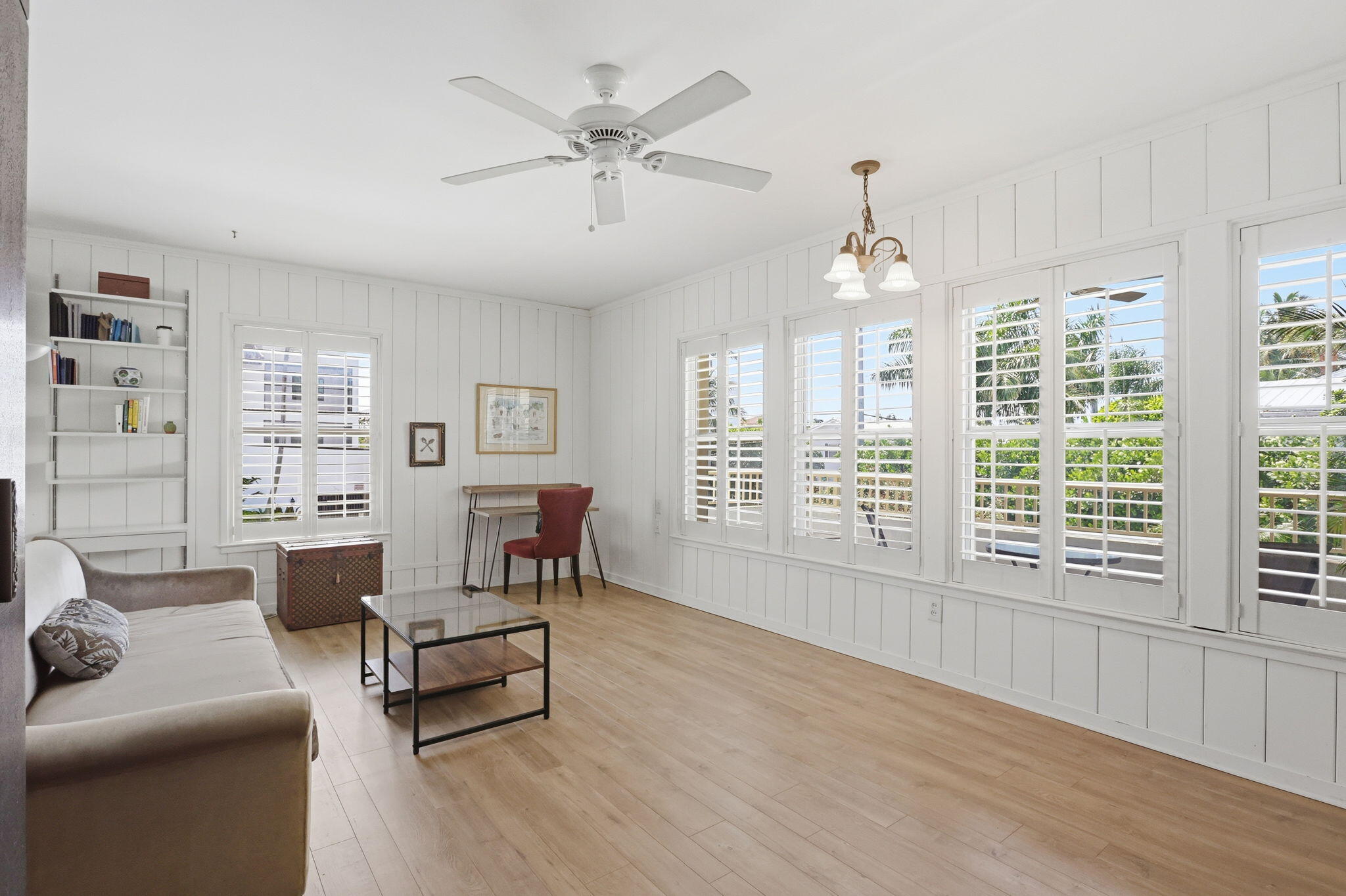 CREST CONDO - Residential