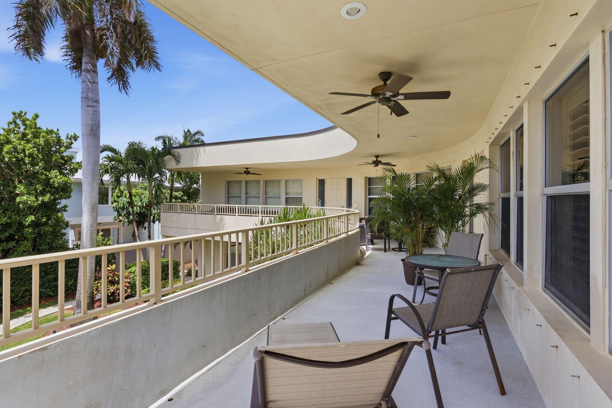 CREST CONDO - Residential