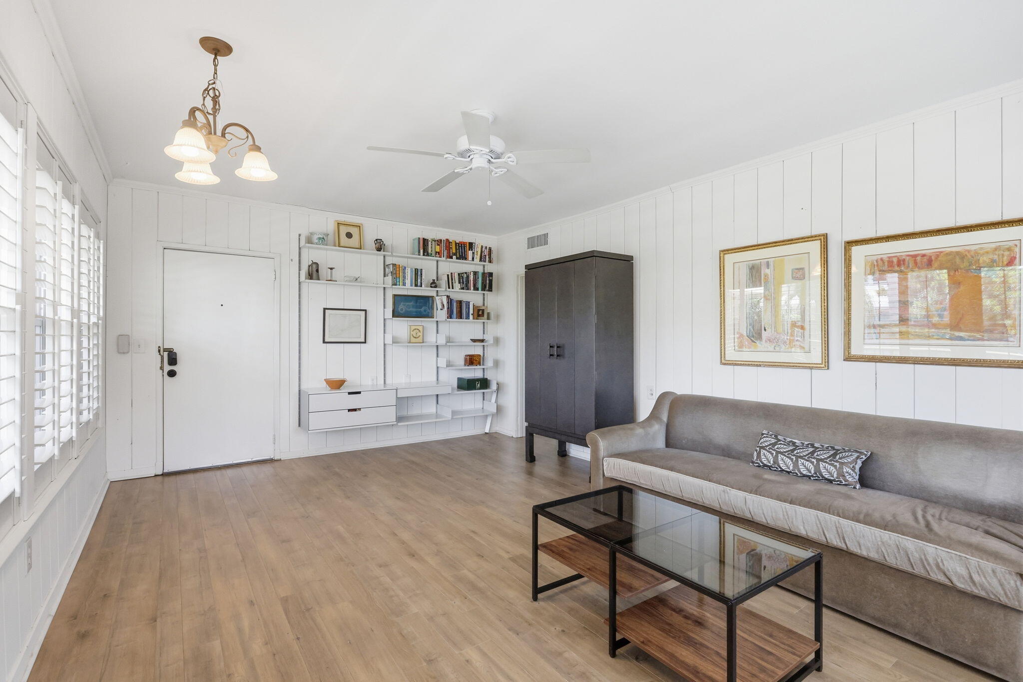 CREST CONDO - Residential