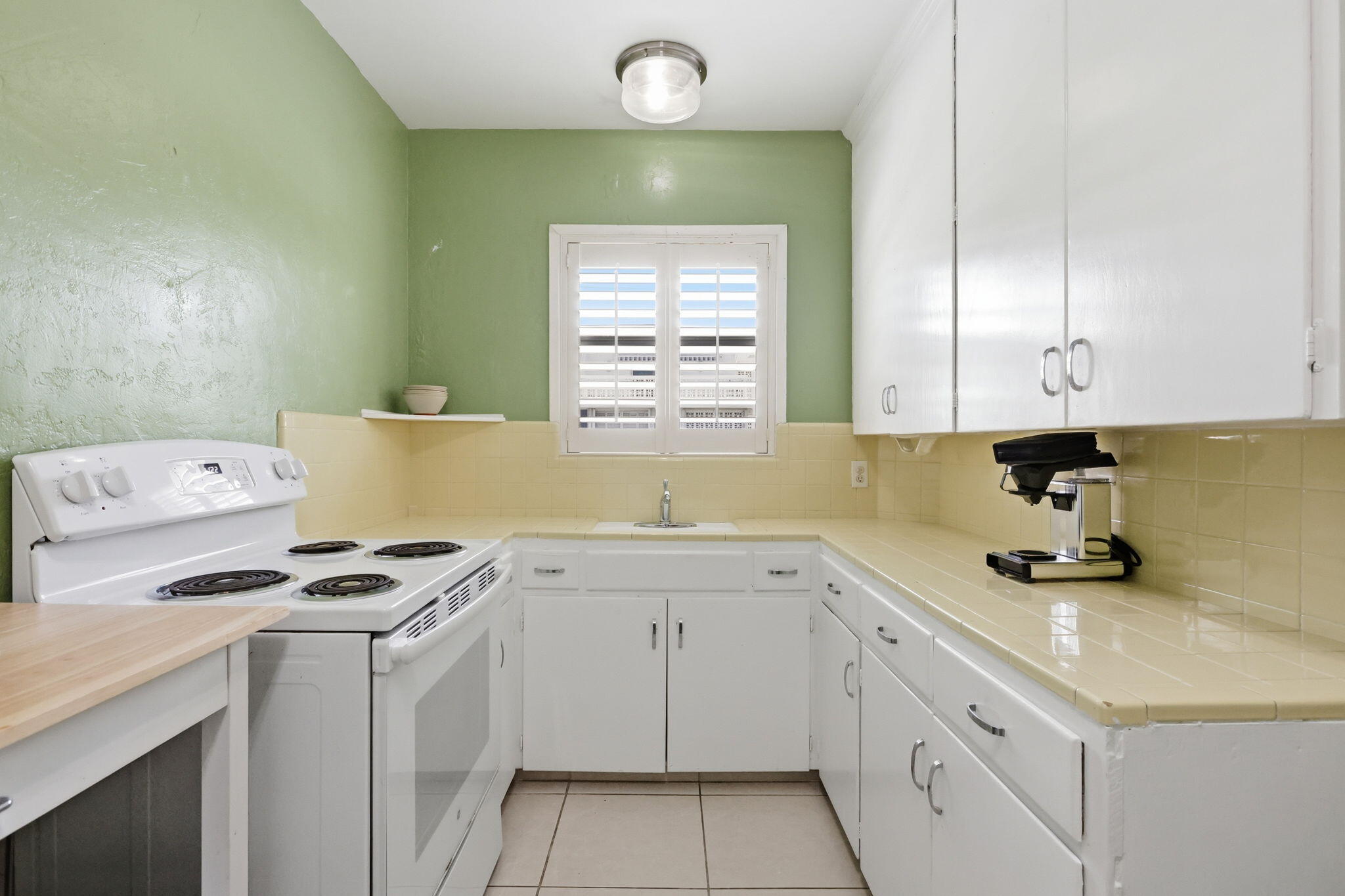 CREST CONDO - Residential