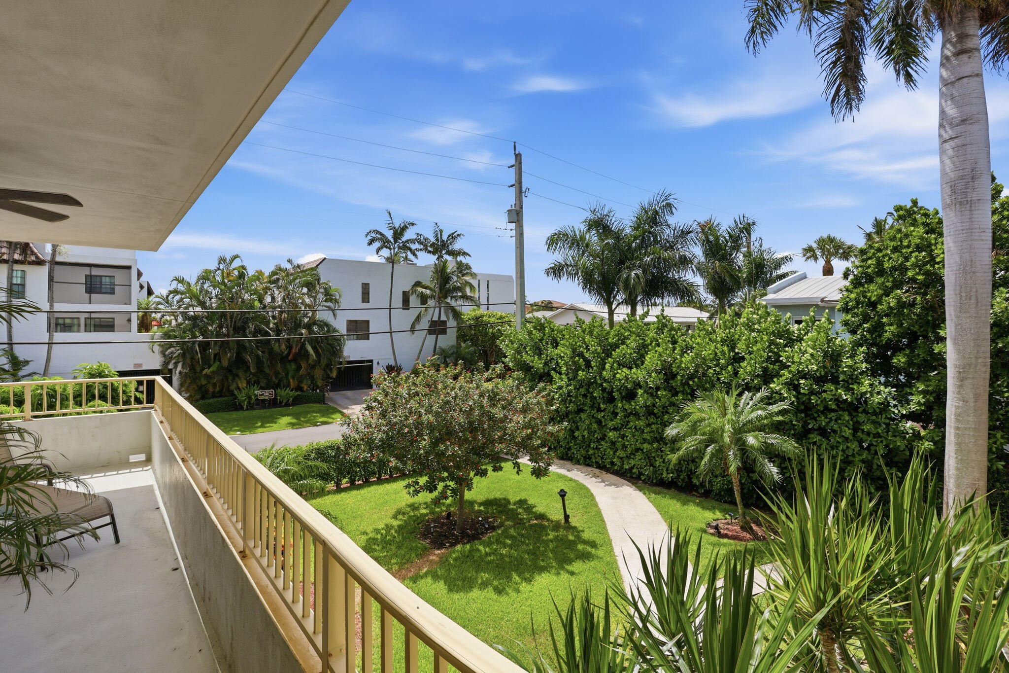 CREST CONDO - Residential