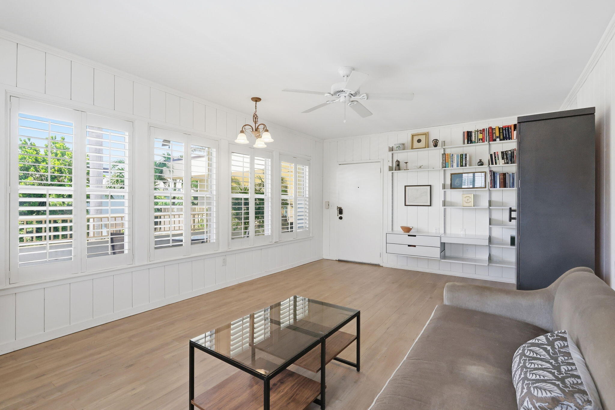 CREST CONDO - Residential