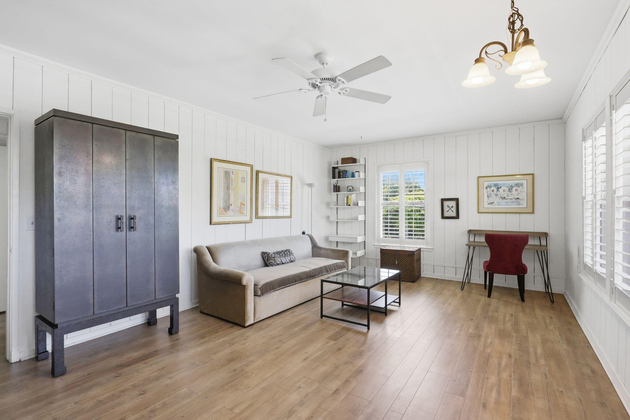 CREST CONDO - Residential
