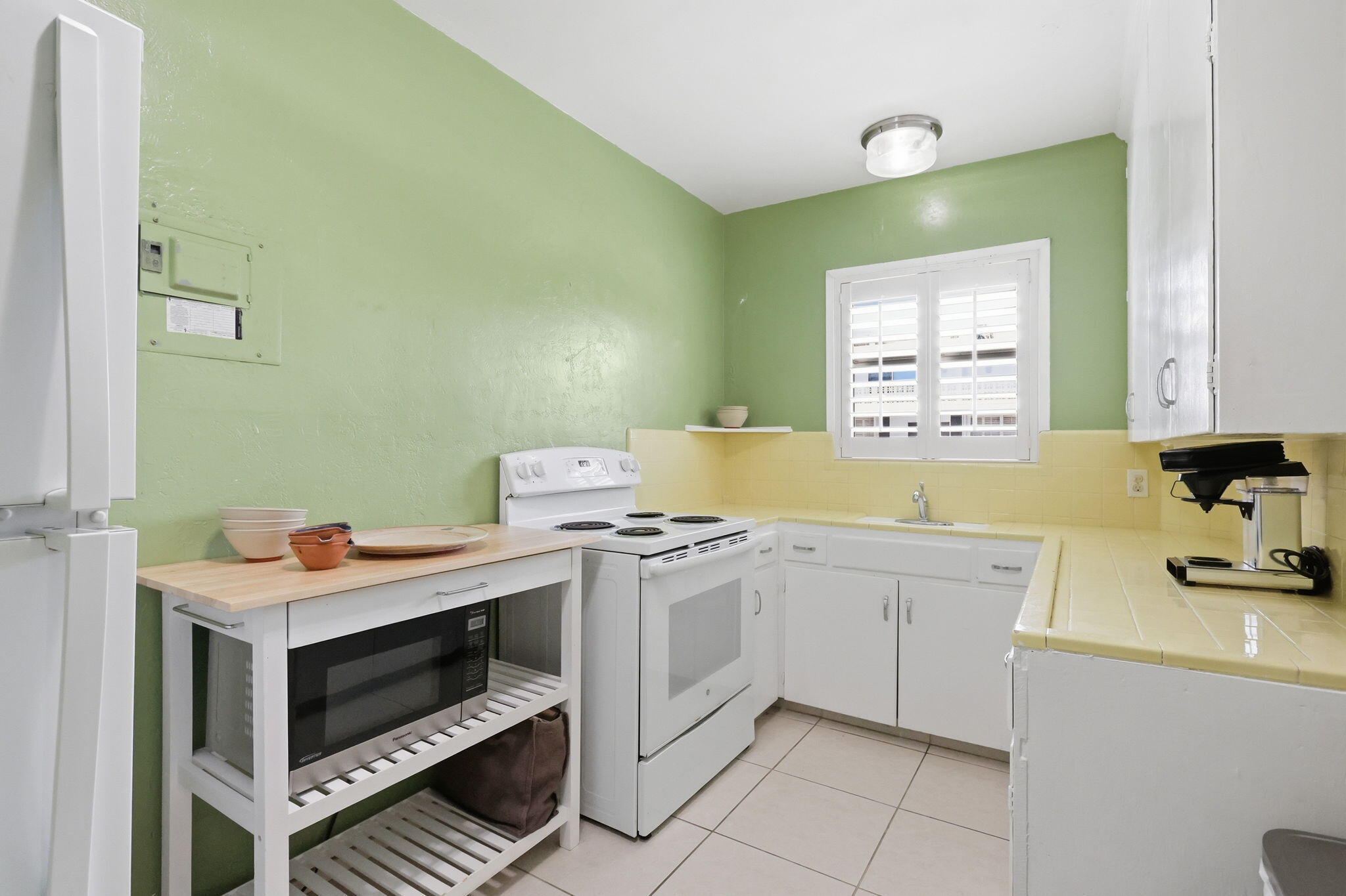 CREST CONDO - Residential